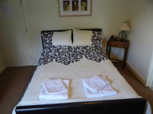 The Castle Hotel 50 New Barns Rd Ely Cambridgeshire Cb7 4pw Photo 1 2 3 4